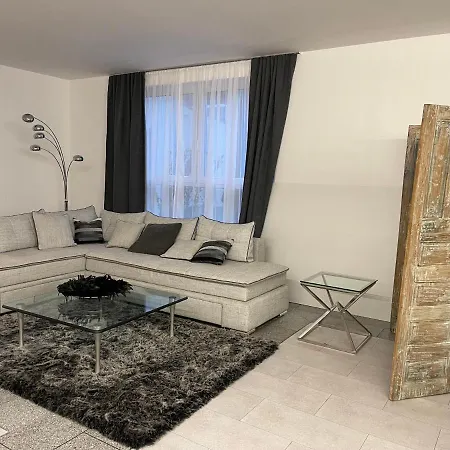 Casa Lisurii